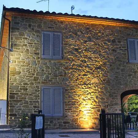 Relax Guazza - Piscina A Comune - Parcheggio Farm stay *