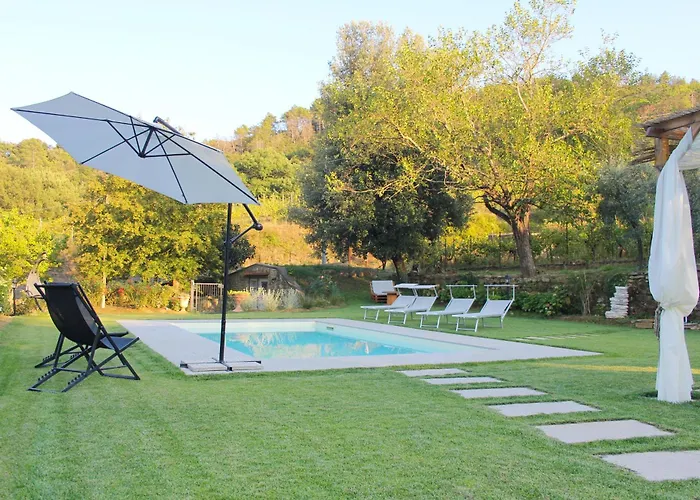 Çiftlik konaklama Relax Guazza - Piscina A Comune - Parcheggio